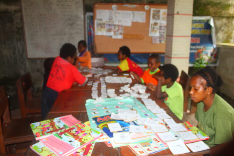 Literasi Taman Baca Awi Papua Timika